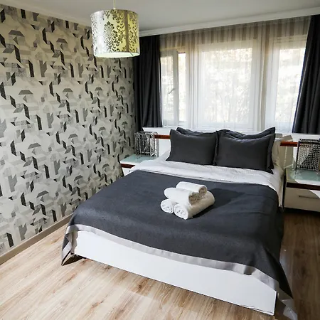 דירה House